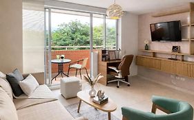Apartamento Moderno 3 Habitaciones con Parqueadero La Samaria Mirolindo
